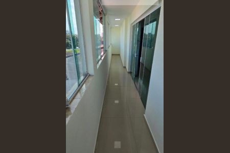 Corredor de casa para alugar com 3 quartos, 200m² em Parque das Américas, Mauá