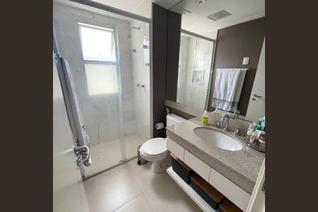 Banheiro de apartamento à venda com 2 quartos, 89m² em Brooklin, São Paulo