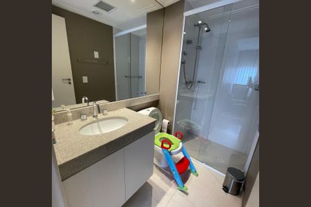 Banheiro de apartamento à venda com 2 quartos, 89m² em Brooklin, São Paulo