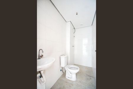 Banheiro de apartamento para alugar com 1 quarto, 27m² em Vila Carrão, São Paulo