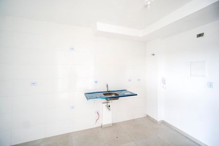 Cozinha de apartamento para alugar com 1 quarto, 27m² em Vila Carrão, São Paulo