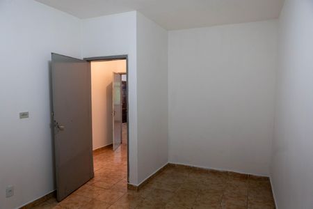 Casa para alugar com 2 quartos, 120m² em Vila Dalva, São Paulo
