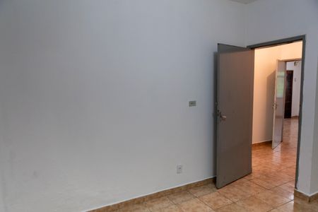 Casa para alugar com 2 quartos, 120m² em Vila Dalva, São Paulo