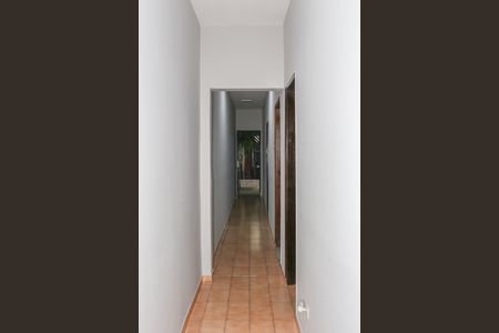 Corredor de casa para alugar com 4 quartos, 100m² em Vila Romana, São Paulo