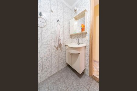 Banheiro de apartamento à venda com 2 quartos, 60m² em Parque Marajoara, Santo André