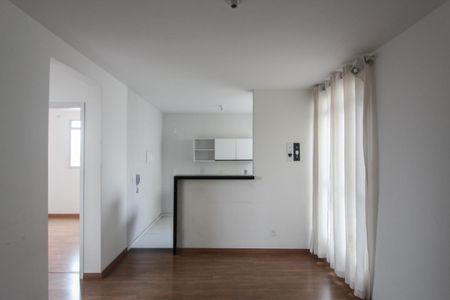 Sala de apartamento para alugar com 2 quartos, 45m² em Frei Leopoldo, Belo Horizonte