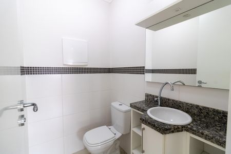 Lavabo de apartamento para alugar com 1 quarto, 50m² em Santo Antônio, Porto Alegre