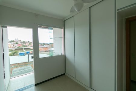 Casa para alugar com 2 quartos, 77m² em Mantiqueira, Belo Horizonte