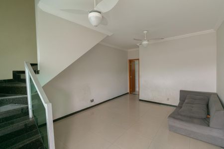 Casa para alugar com 2 quartos, 77m² em Mantiqueira, Belo Horizonte