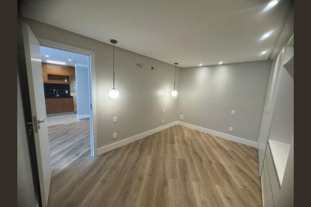 Quarto de apartamento para alugar com 2 quartos, 68m² em Alphaville I, Salvador