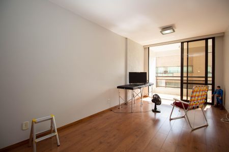 Sala de apartamento para alugar com 3 quartos, 360m² em Qnb 4, Brasília