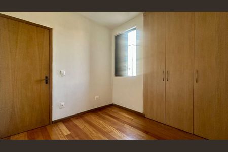 Quarto de apartamento à venda com 3 quartos, 90m² em Estoril, Belo Horizonte