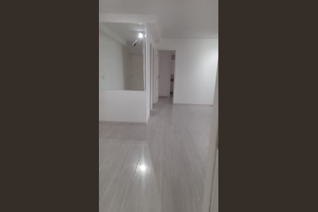 Apartamento para alugar com 2 quartos, 74m² em Jardim Wanda, Taboão da Serra