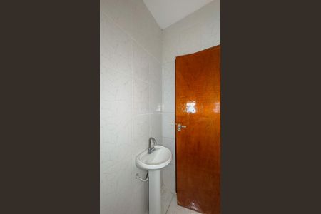 Banheiro de apartamento para alugar com 1 quarto, 45m² em Jardim Nova Germania, São Paulo