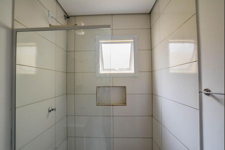 Banheiro de kitnet/studio para alugar com 1 quarto, 30m² em Bangú, Santo André