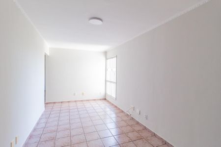Sala de apartamento para alugar com 3 quartos, 60m² em Piratininga, Osasco