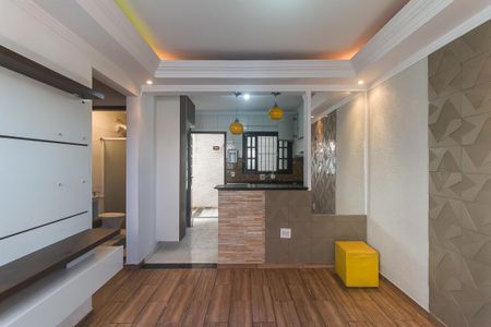 Sala de casa de condomínio para alugar com 2 quartos, 64m² em Jardim Layr, Mogi das Cruzes