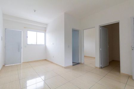 Sala e Cozinha de apartamento para alugar com 2 quartos, 44m² em Vila Ré, São Paulo