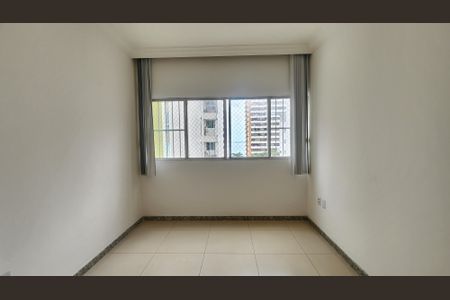Quarto de apartamento para alugar com 2 quartos, 95m² em Vitória, Salvador