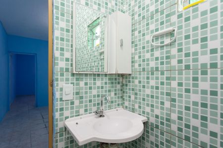 Banheiro de casa para alugar com 1 quarto, 40m² em Jardim Margarida, São Paulo