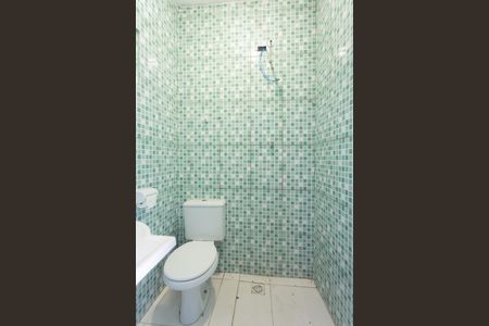 Banheiro de casa para alugar com 1 quarto, 40m² em Jardim Margarida, São Paulo