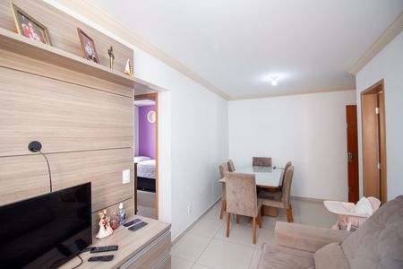 Sala de apartamento à venda com 2 quartos, 50m² em Alvorada, Contagem