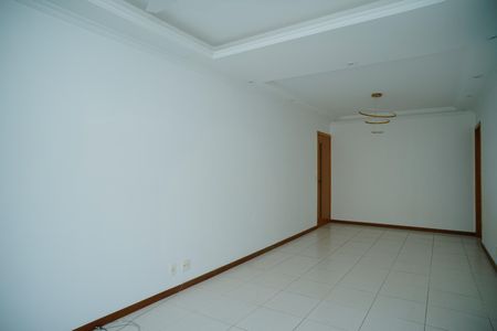 Sala de apartamento para alugar com 3 quartos, 110m² em Piratininga, Niterói