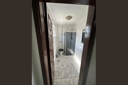 Banheiro de apartamento para alugar com 2 quartos, 97m² em Jardim Enseada, Guarujá