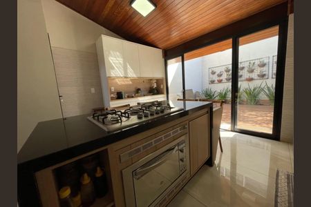 Cozinha de casa para alugar com 3 quartos, 199m² em Martins, Uberlândia