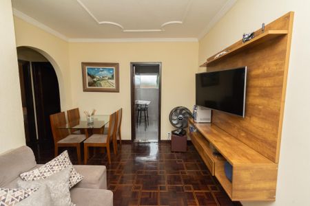 Sala de apartamento para alugar com 2 quartos, 70m² em Novo Eldorado, Contagem