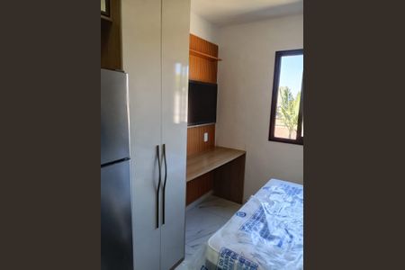 Quarto de kitnet/studio para alugar com 1 quarto, 17m² em Novo Mundo, Curitiba