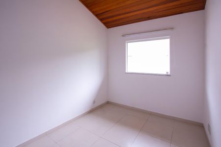 Quarto 2 de casa de condomínio para alugar com 3 quartos, 110m² em Maria Paula, São Gonçalo