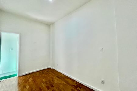 Sala de apartamento à venda com 1 quarto, 32m² em Leme, Rio de Janeiro