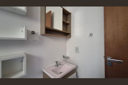 Banheiro de kitnet/studio para alugar com 1 quarto, 29m² em Bangú, Santo André