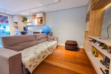 Casa à venda com 3 quartos, 236m² em Parque Jaçatuba, Santo André