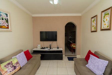 Casa1 - Sala de casa à venda com 6 quartos, 500m² em Novo Riacho, Contagem