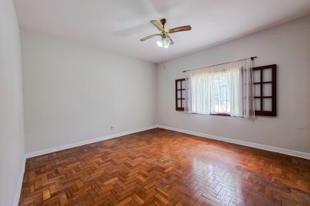 Casa à venda com 2 quartos, 152m² em Vila Lucinda, Santo André