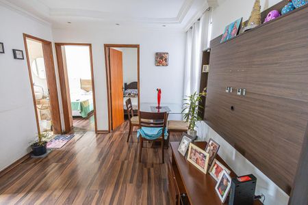 sala de apartamento à venda com 2 quartos, 44m² em Heliópolis, Belo Horizonte