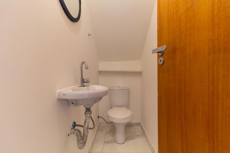 Lavabo de casa para alugar com 3 quartos, 130m² em São Lucas, São Paulo