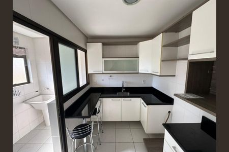 Cozinha de apartamento para alugar com 1 quarto, 54m² em Mont’Serrat, Porto Alegre
