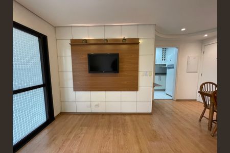 Sala de apartamento para alugar com 2 quartos, 75m² em Caxingui, São Paulo