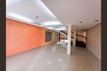 Sala de casa para alugar com 3 quartos, 220m² em Cavalhada, Porto Alegre