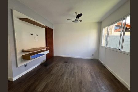 Sala de casa de condomínio para alugar com 2 quartos, 60m² em Olaria, Canoas