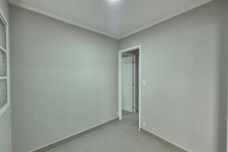 Sala de TV de apartamento à venda com 2 quartos, 68m² em Vila Santana, Campinas