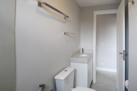 Banheiro de apartamento à venda com 2 quartos, 50m² em Vila Gustavo, São Paulo