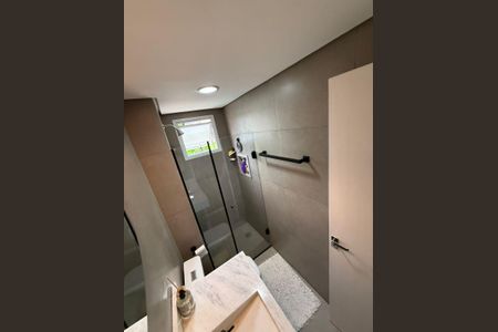 Banheiro de apartamento para alugar com 2 quartos, 50m² em Vila Natalia, São Paulo