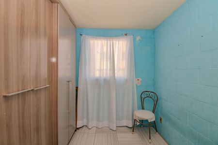 Quarto 1 de apartamento para alugar com 2 quartos, 42m² em Mário Quintana, Porto Alegre