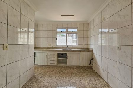 Apartamento para alugar com 3 quartos, 116m² em Carmo, Belo Horizonte