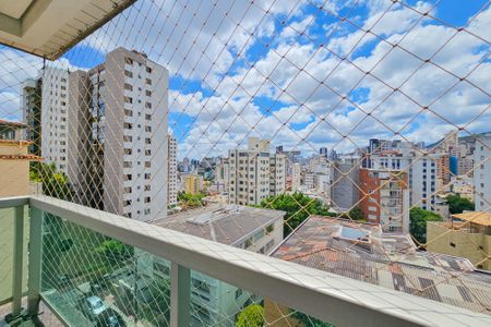 Apartamento para alugar com 3 quartos, 116m² em Carmo, Belo Horizonte