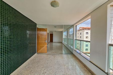 Apartamento para alugar com 3 quartos, 116m² em Carmo, Belo Horizonte